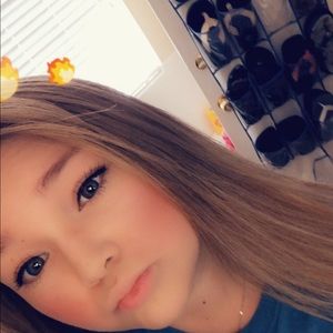 Meet your Posher, Alexis